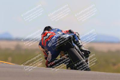 media/Oct-09-2022-SoCal Trackdays (Sun) [[95640aeeb6]]/Turn 9 Backside (120pm)/